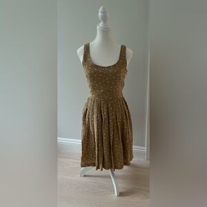 Cute Summer Club Monaco Dress size 0. Never worn bought on Poshmark